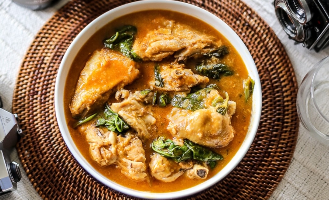Chicken pipián