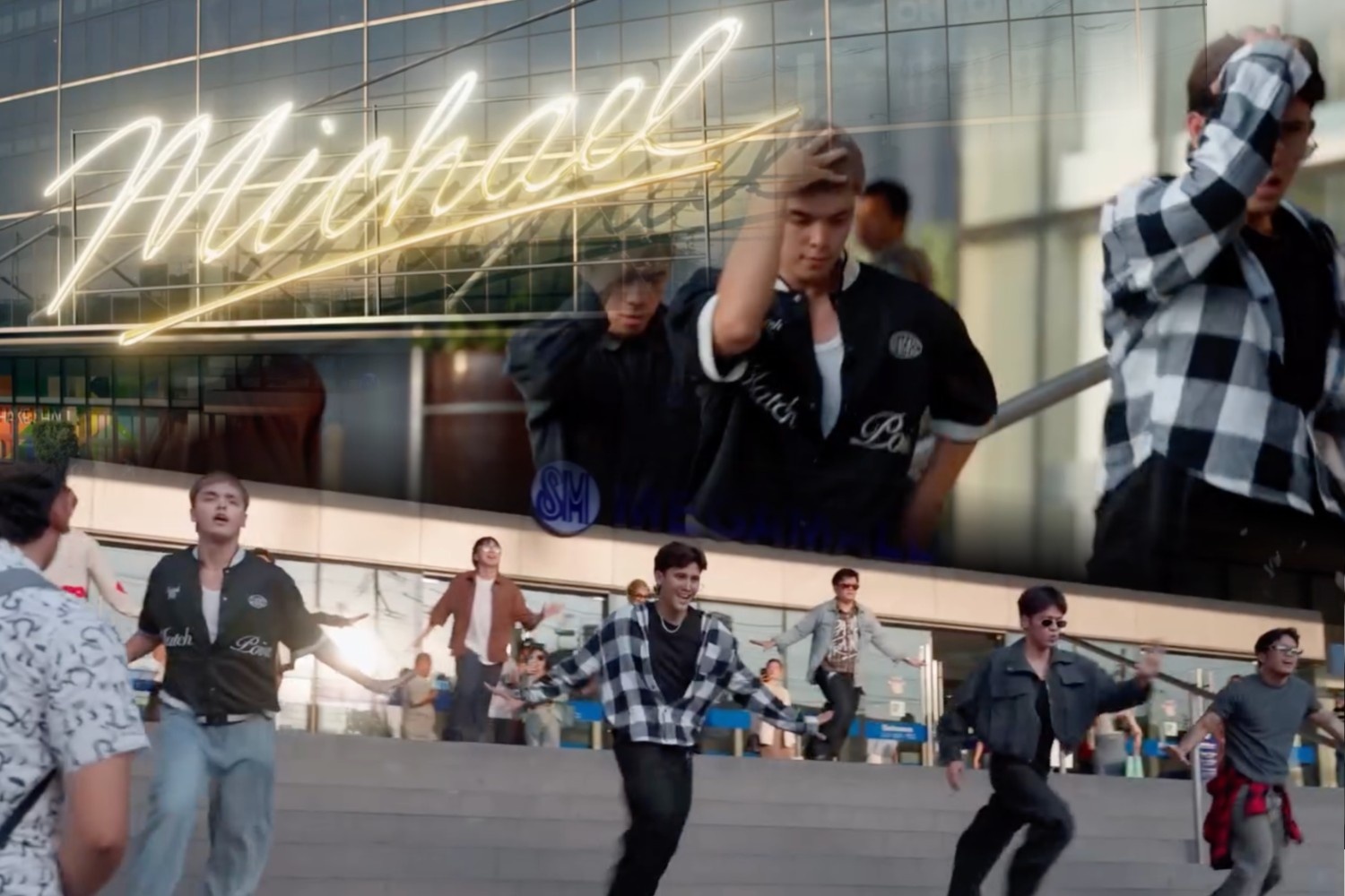 Manoeuvres Ignite stages Michael Jackson flash mob