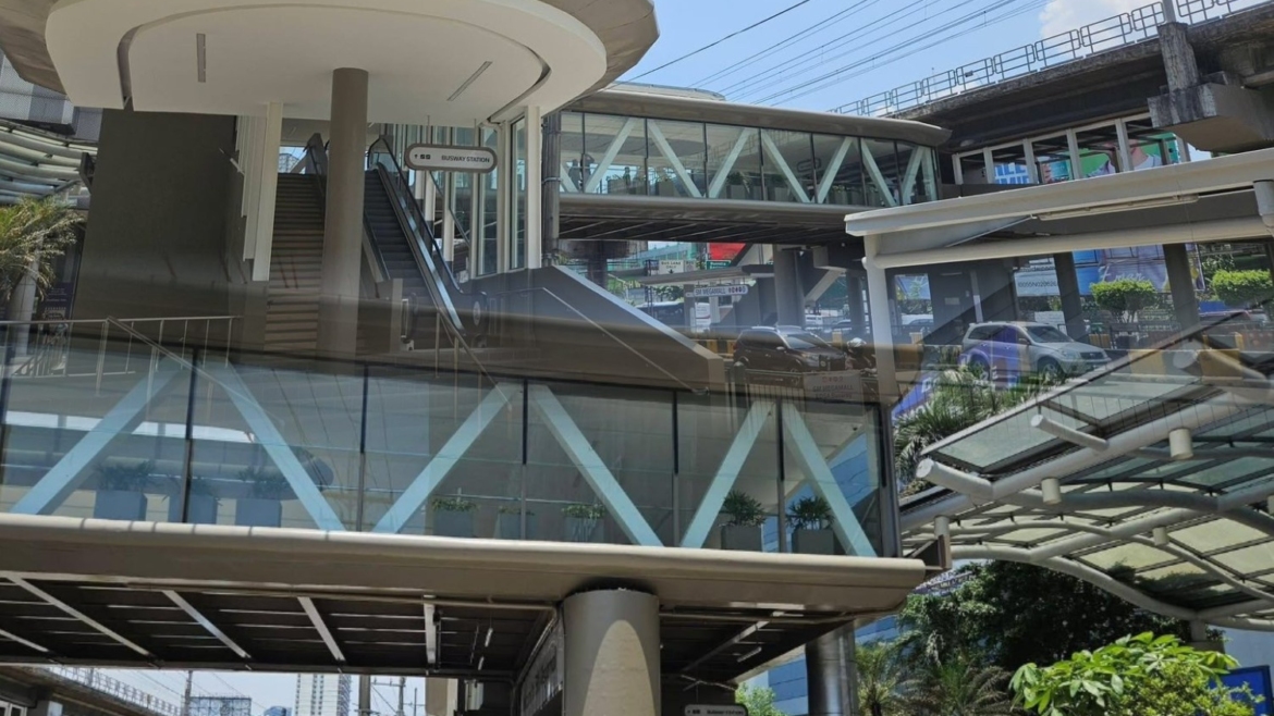 SM Busway Concourse
