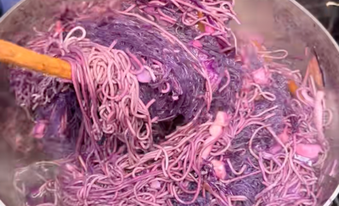 Ube pancit