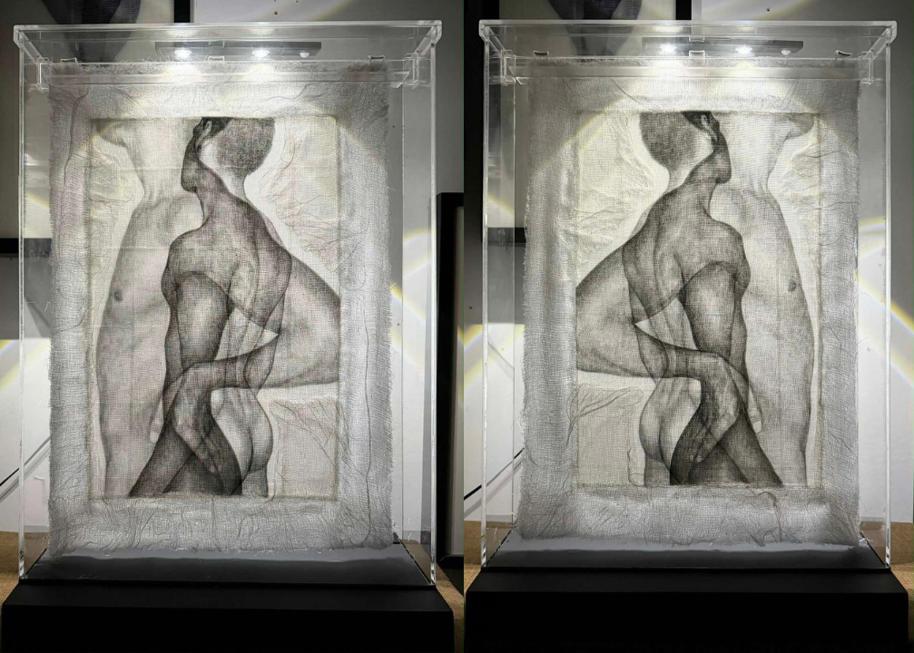 Complex Bodies 318 (2025): This ambitious two-sided installation challenges the traditional "fixed" view of art. By painting on both sides of the translucent gauze, Diñoso creates a body that shifts and changes depending on the viewer’s perspective. It exemplifies his belief that "on gauze, nothing is ever fully solid," capturing a very human truth through the lens of anatomical "becoming."