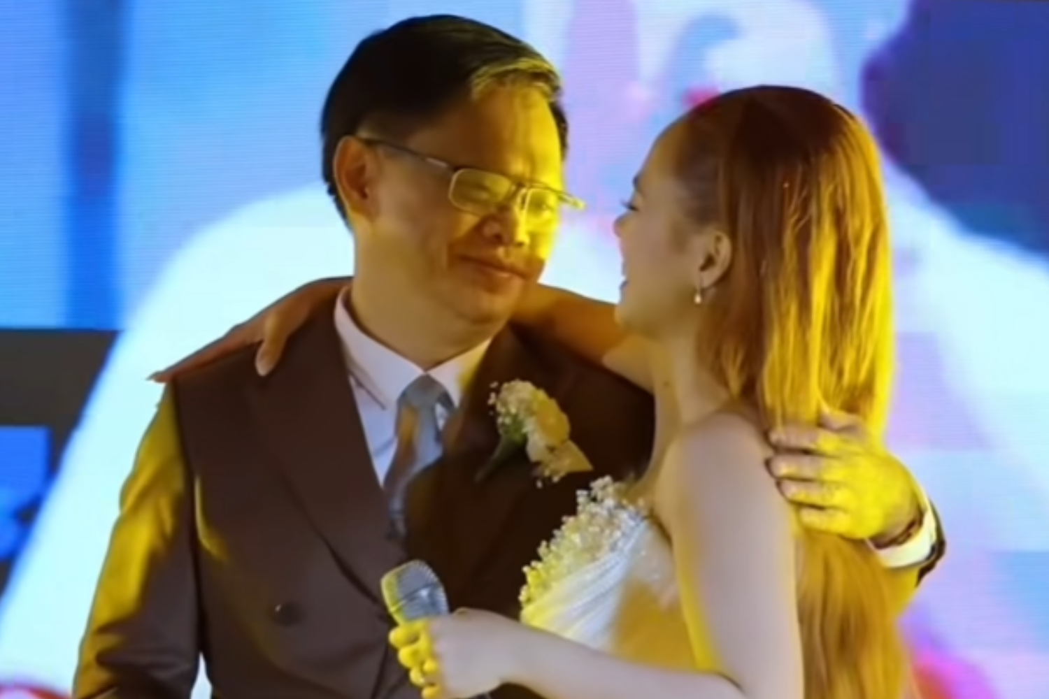Kim Molina emotional wedding duet