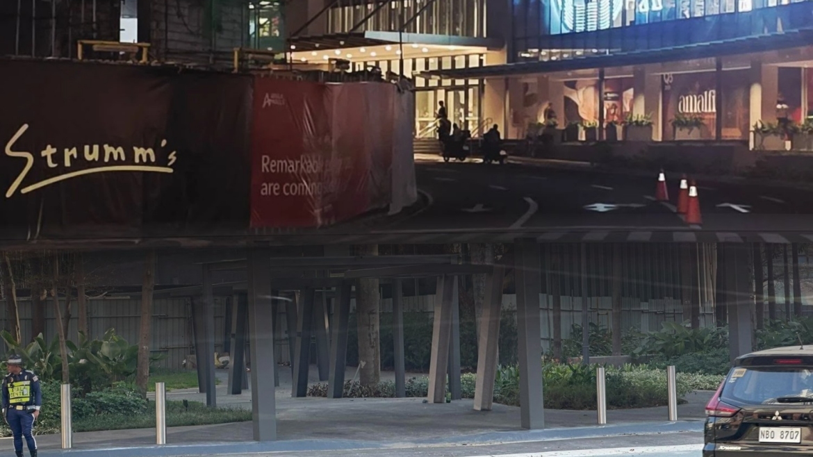 Strumm’s Makati reopens